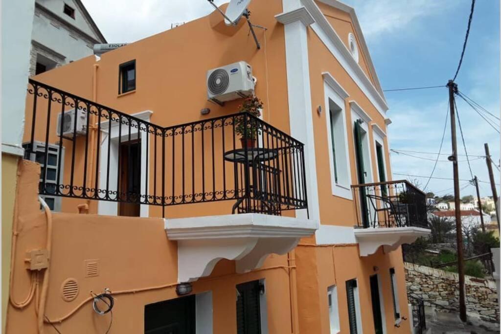 Ferienwohnung Giorgina'S House Symi Exterior foto