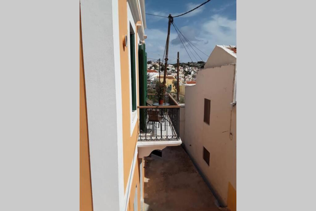 Ferienwohnung Giorgina'S House Symi Exterior foto